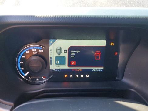 Used 2024 Ford Bronco Outer Banks image 8