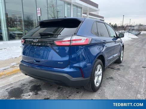 Certified 2024 Ford Edge SE image 8