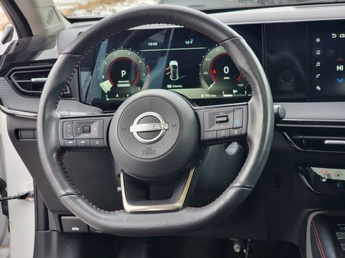 Used 2025 Nissan Kicks SR w/ SR Premium Package image 21