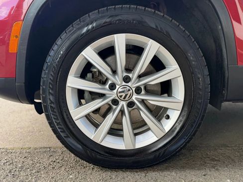 Used 2015 Volkswagen Tiguan SE image 10
