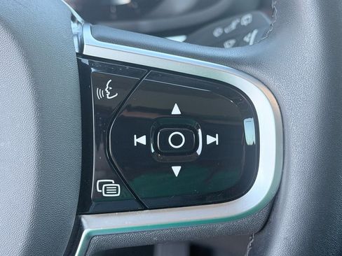 Used 2025 Volvo V60 B5 Cross Country Plus image 15