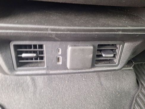 Used 2025 Chevrolet Silverado 1500 LT image 24