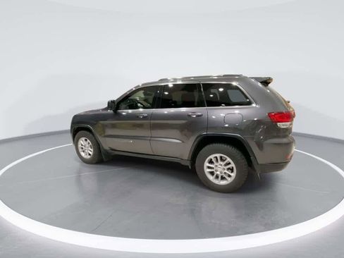 Used 2020 Jeep Grand Cherokee Laredo image 6