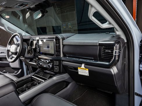 Used 2026 Ford F250 Lariat w/ Black Appearance Package image 19