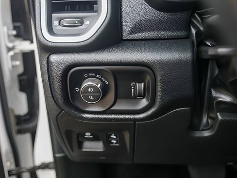Used 2022 RAM 1500 Lone Star AWD/4WD image 13
