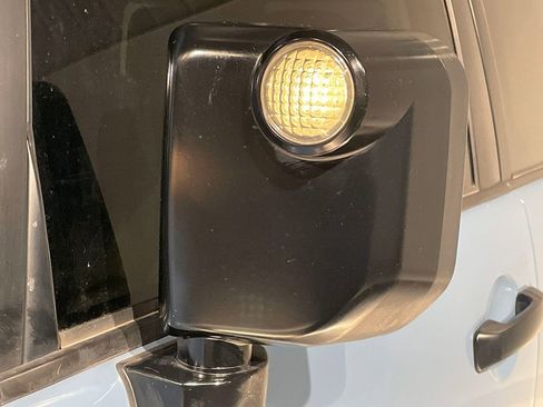 Used 2014 Toyota FJ Cruiser 4WD image 22