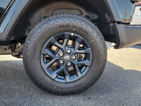 New 2026 Jeep Wrangler Unlimited Sport AWD/4WD image 9