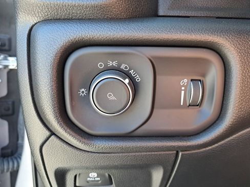 Used 2023 RAM 1500 Big Horn image 26