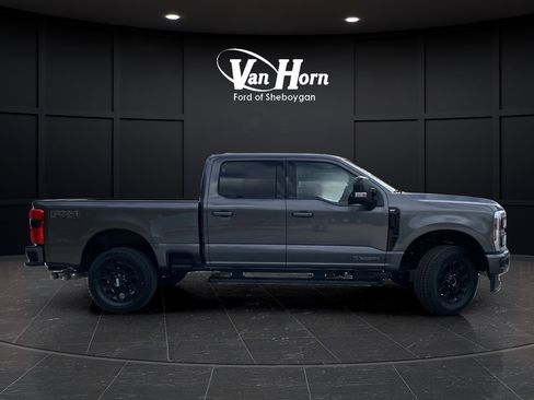 New 2026 Ford F250 XLT w/ XLT Premium Package AWD/4WD image 2