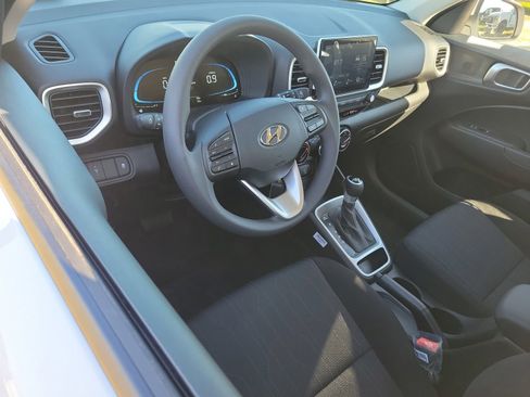New 2026 Hyundai Venue SE FWD image 6