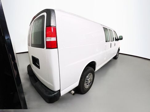 Used 2021 Chevrolet Express 2500 Extended w/ Communications Package RWD image 4