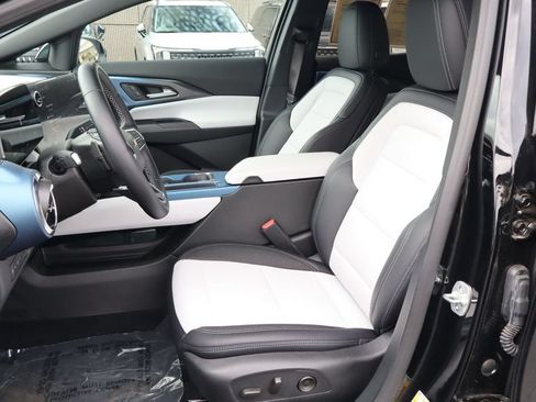 Used 2026 Chevrolet Equinox EV LT FWD image 20