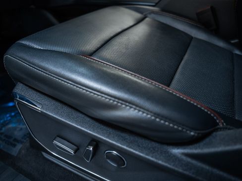 Certified 2023 Ford F150 Lariat w/ Equipment Group 502A High image 45