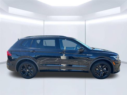 Used 2023 Volkswagen Tiguan SE R-Line FWD image 6