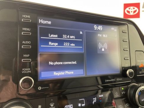 Certified 2022 Toyota Highlander XLE image 11