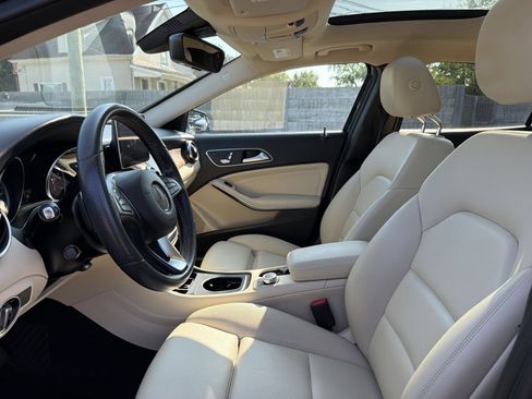 Used 2019 Mercedes-Benz GLA 250 4MATIC image 10