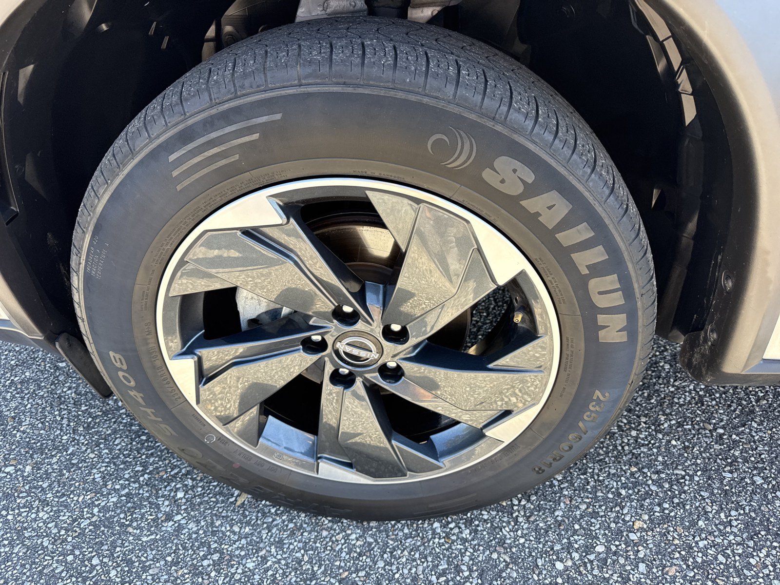 Used 2024 Nissan Rogue SV AWD/4WD image 10