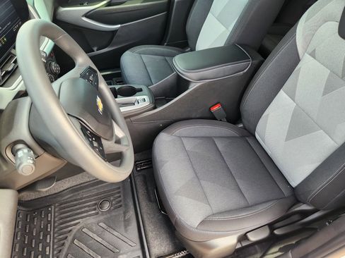 Used 2026 Chevrolet Trax LS w/ LS Convenience Package FWD image 13