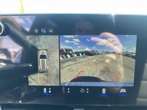 New 2026 Chevrolet Equinox LT w/ Convenience Package II image 24