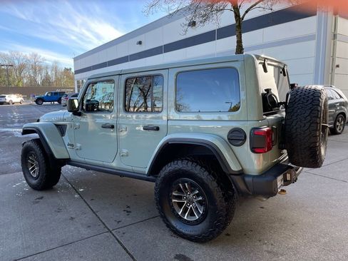 Used 2024 Jeep Wrangler Unlimited Rubicon 392 image 5