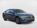 Used 2020 Volkswagen Jetta SE image 3