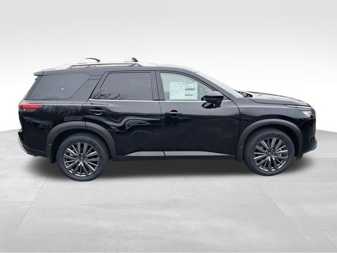 New 2025 Nissan Pathfinder SL w/ SL Premium Package image 7