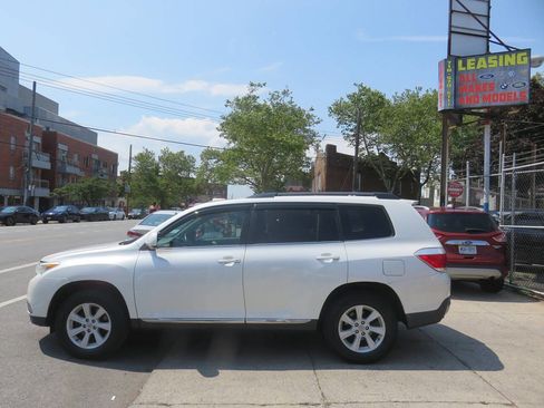 Used 2013 Toyota Highlander SE AWD/4WD image 7