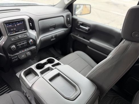 Used 2020 Chevrolet Silverado 1500 Custom w/ Custom Value Package AWD/4WD image 15