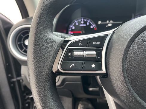 Used 2024 Kia Forte LXS w/ LXS Technology Package image 17