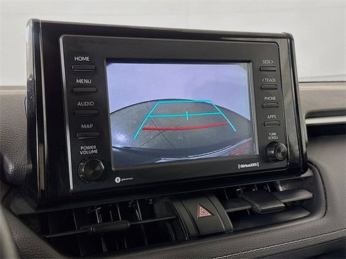 Used 2020 Toyota RAV4 XLE image 10