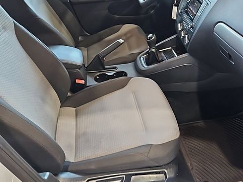 Used 2017 Volkswagen Jetta S image 13