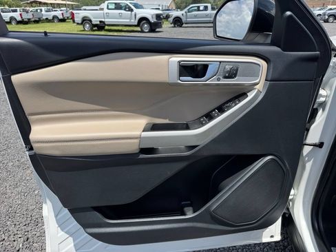 Certified 2022 Ford Explorer Limited w/ Equipment Group 301A RWD image 35