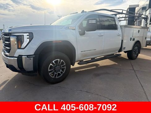 Used 2024 GMC Sierra 2500 SLE AWD/4WD image 7