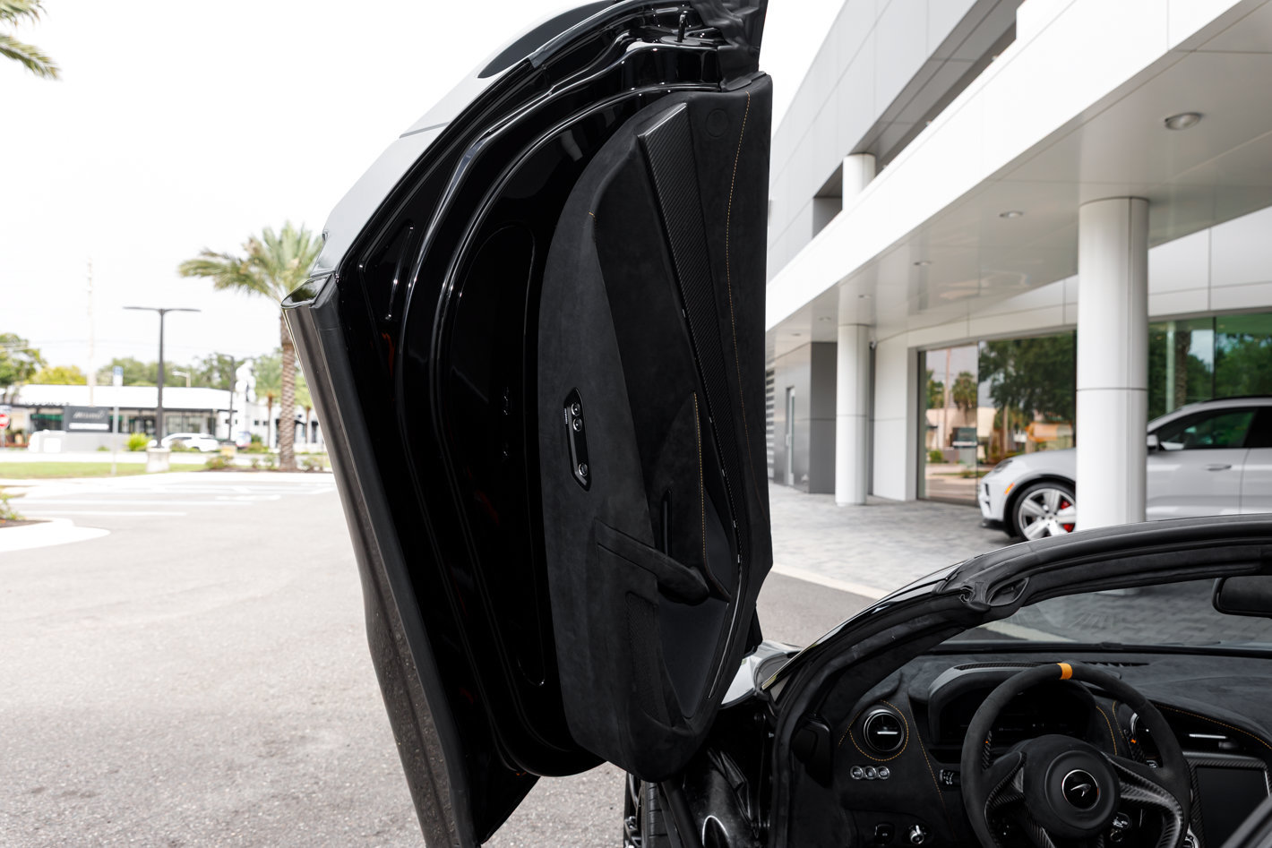 Used 2022 McLaren 765LT RWD image 54