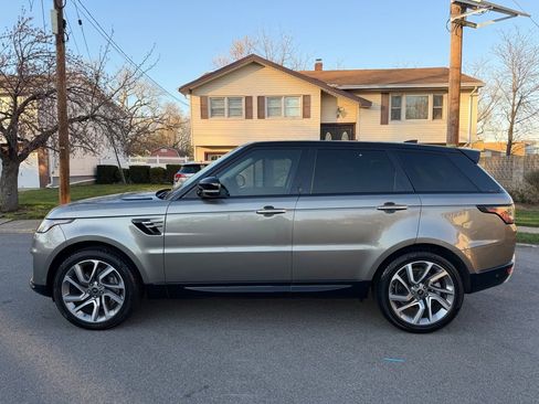 Used 2020 Land Rover Range Rover Sport HSE image 4