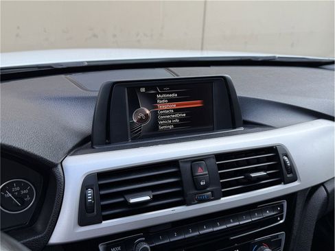 Used 2016 BMW 320i Sedan image 19