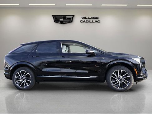 New 2026 Cadillac Optiq Sport 2 image 6