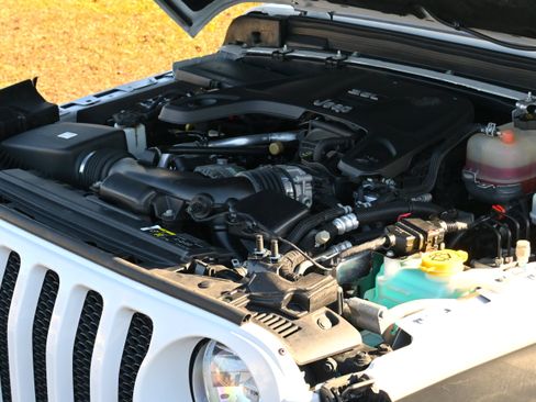 Used 2019 Jeep Wrangler Unlimited Sport S image 33