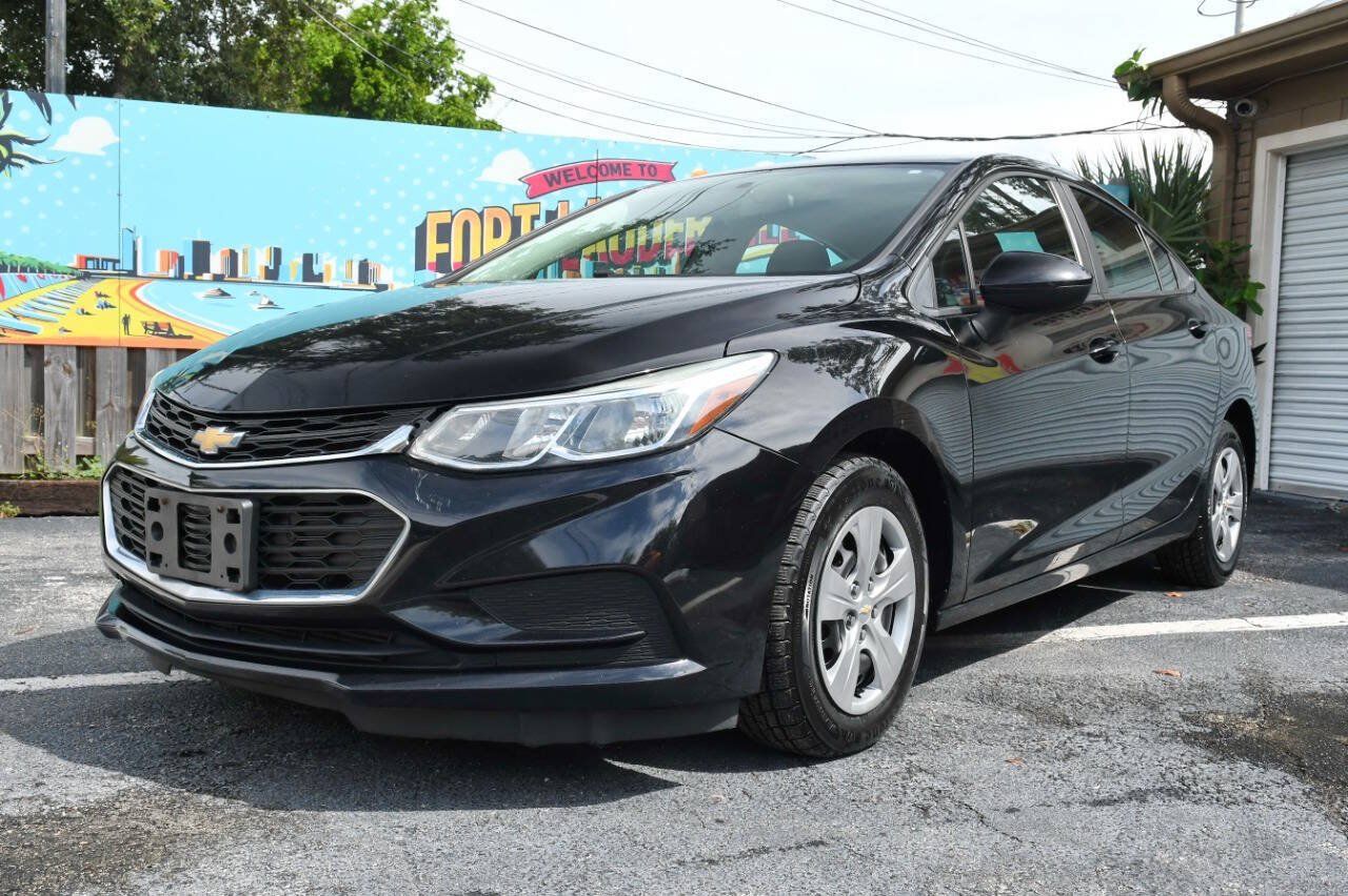 Used 2018 Chevrolet Cruze LS FWD image 5