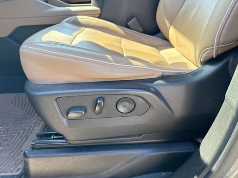 Used 2021 Chevrolet Tahoe Premier w/ Premium Package image 25