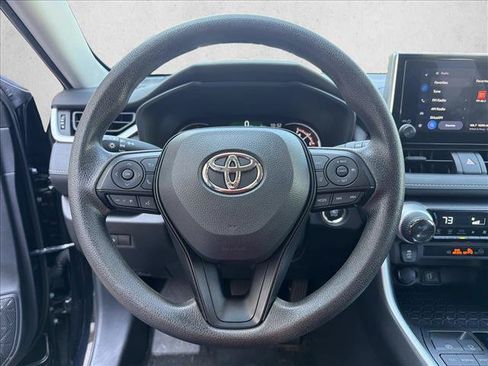 Used 2025 Toyota RAV4 XLE AWD/4WD image 13