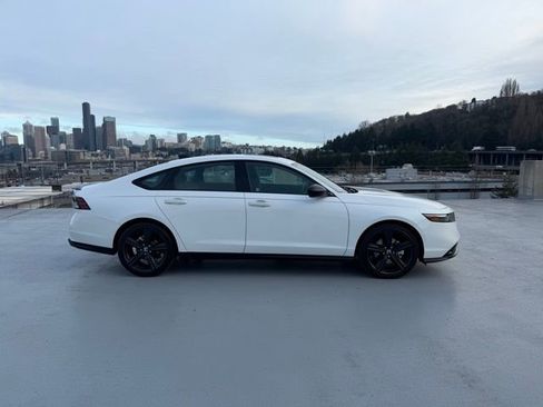 Certified 2023 Honda Accord Sport image 9