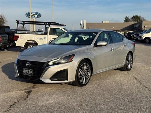 Used 2023 Nissan Altima 2.5 SL image 7