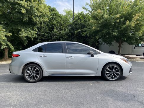 Used 2021 Toyota Corolla SE FWD image 6
