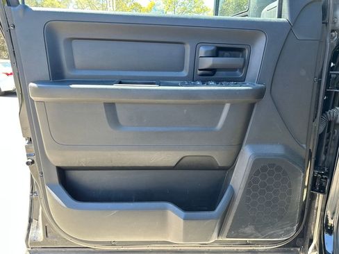 Used 2024 RAM 2500 Tradesman w/ Chrome Appearance Group image 7