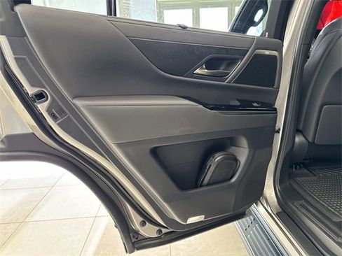 Certified 2025 Lexus LX 600 4WD w/ Appearance Package image 10