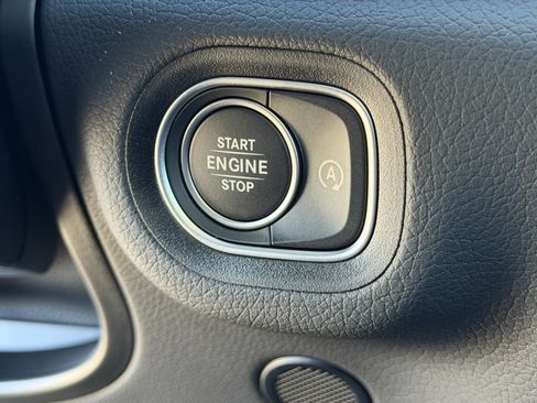 New 2026 Mercedes-Benz GLS 450 4MATIC image 25