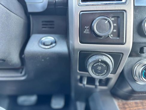 Used 2016 Ford F150 Platinum w/ Equipment Group 701A Luxury image 26