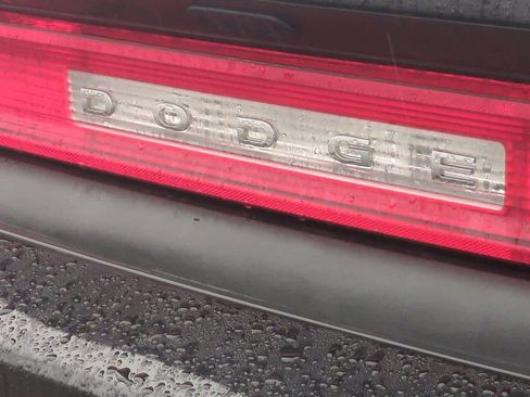 Used 2014 Dodge Challenger SXT image 11