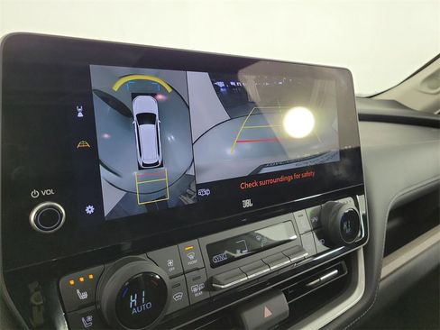 Used 2024 Toyota Grand Highlander XLE image 27